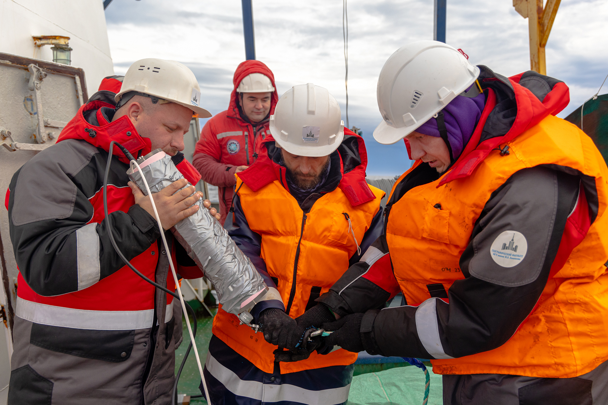 10 февраля состоится премьера документального фильма «Арктическая одиссея» о работе ученых и недропользователей на шельфе